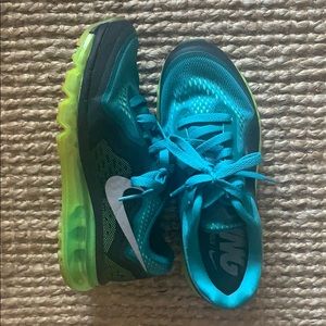 Nike Air Max. Size 6. Like new.